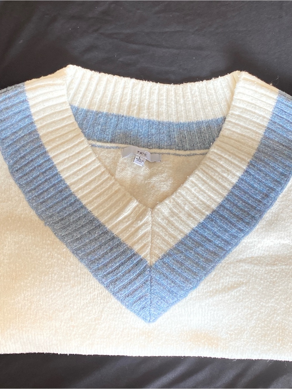 FATE Merino Wool Cricket Sweater Size M New White Blue V-Neck Thick Knit
FATE s - Picture 2 of 6